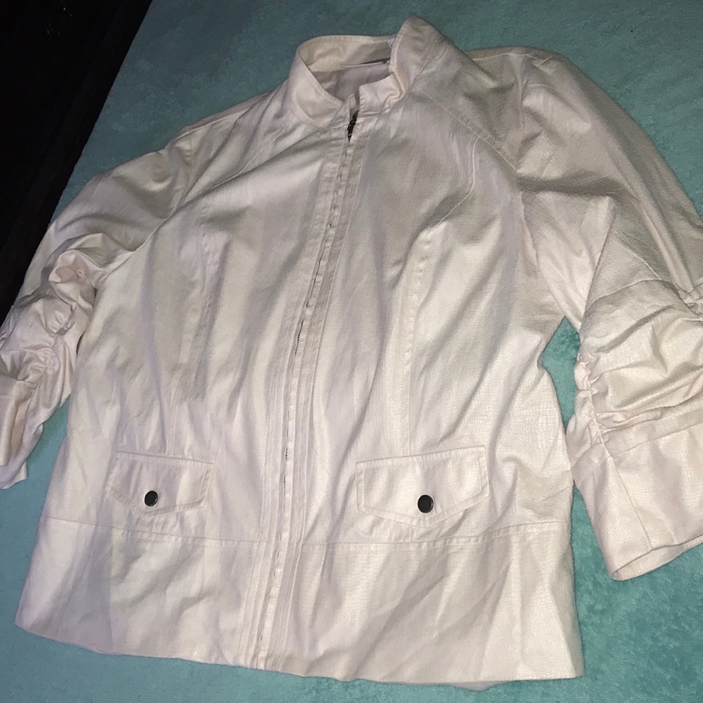Chico’s 2 Zip Lightweight Pale Pink Top DETAILS!